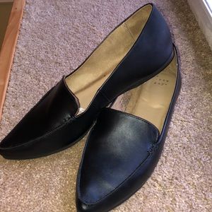 Black Women’s Pointy Toe Loafer